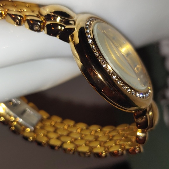 Burgi Crystal Diamond Pattern Watch – BUR170 - Picture 15 of 16